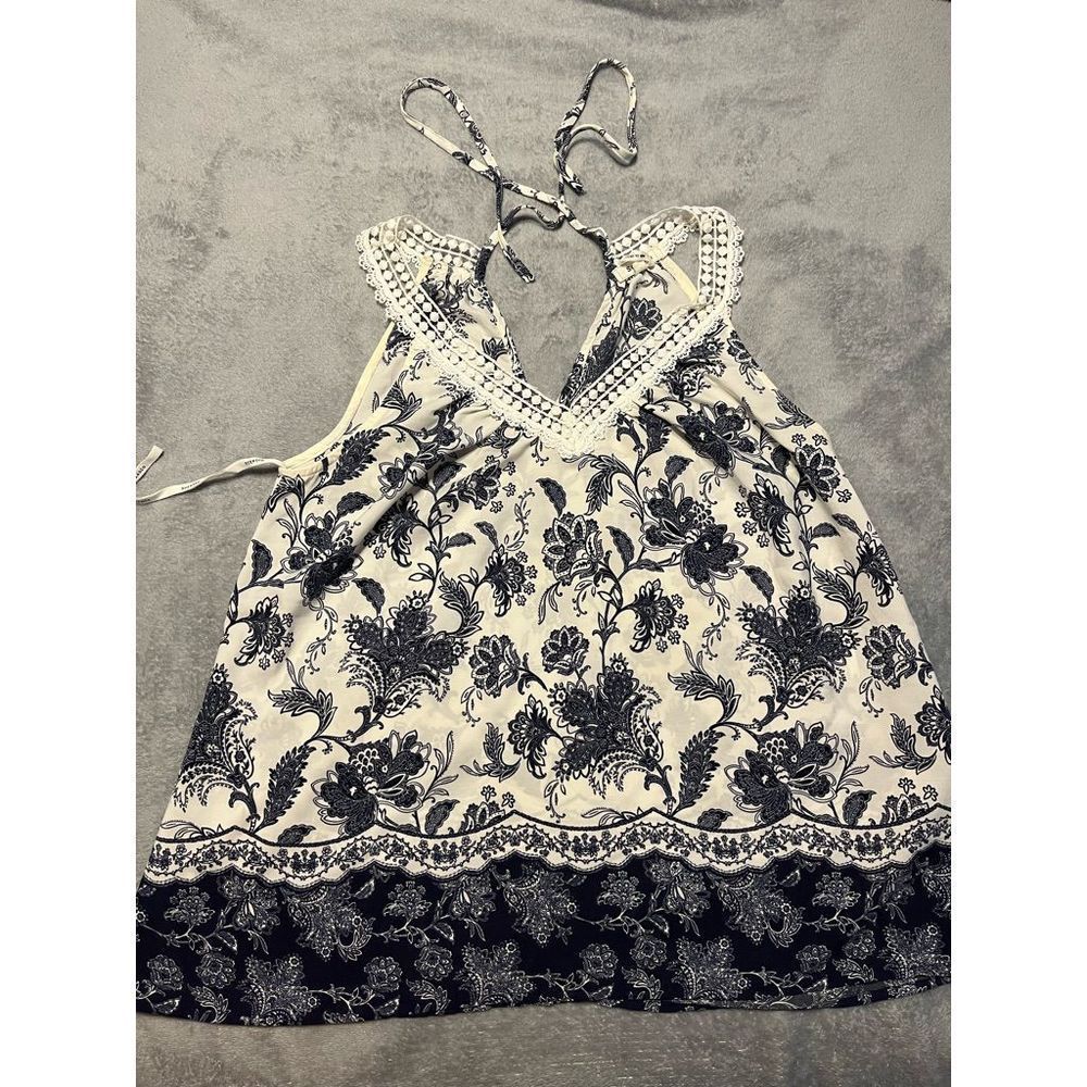 Floral top